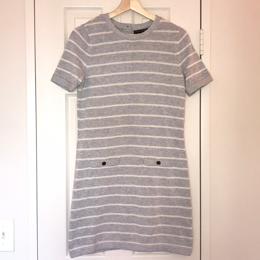 ⬇️Short sleeve sweater dress by Banana Republic